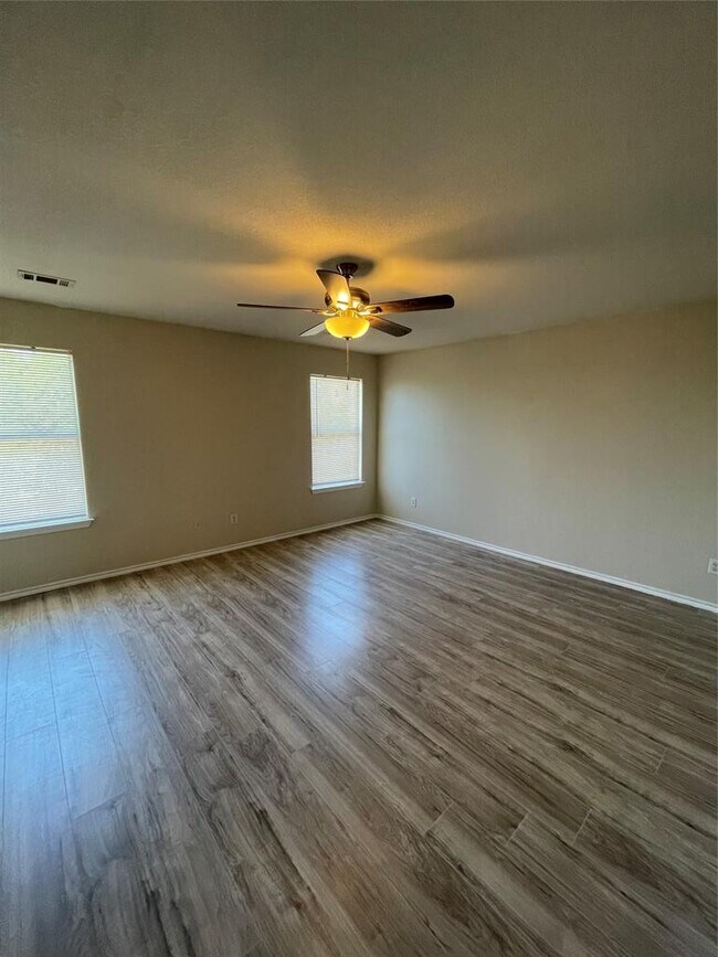 Building Photo - 11816 Plains Valley Dr