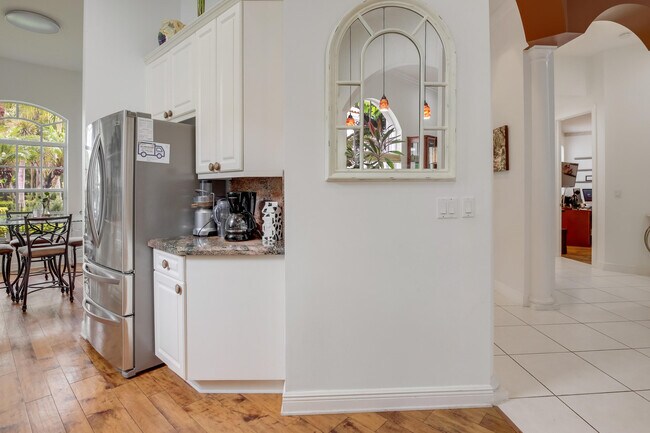 Building Photo - 6763 Rothschild Cir