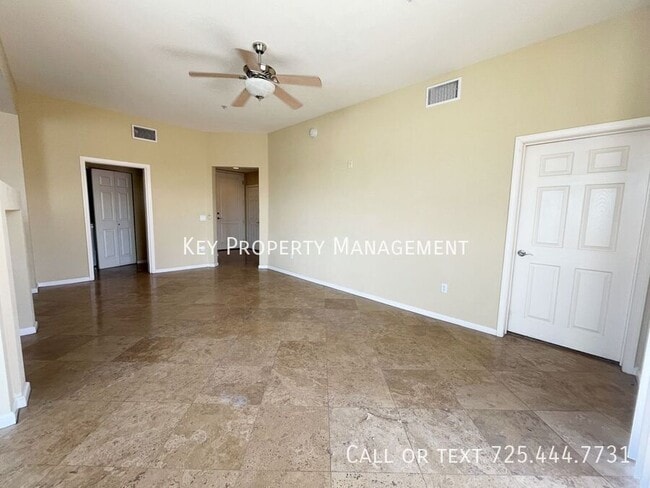 Building Photo - 2 BEDROOM HIGHLY UPGRADED PARK AVENUE CONDO!