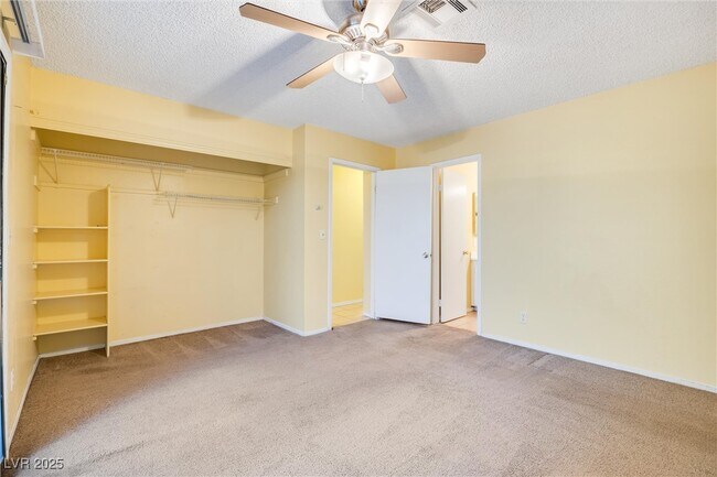 Building Photo - 203 Cimarron Ct