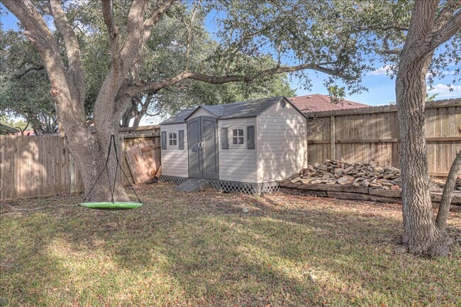Building Photo - 5518 Sarazen Dr