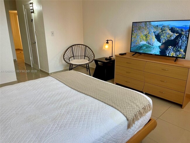 Building Photo - 19390 Collins Ave