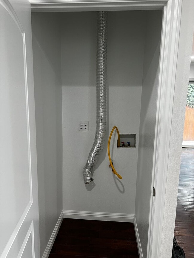 Building Photo - Beautiful 3 Bed 2 Bath House for Rent in W...