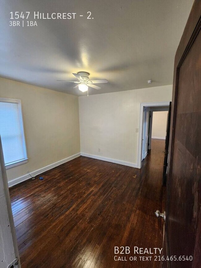 Building Photo - 1547 Hillcrest-2.