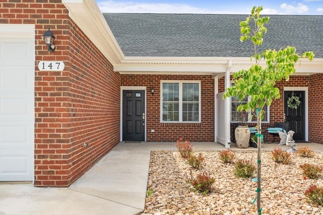 Building Photo - 177 Villa Oak Cir