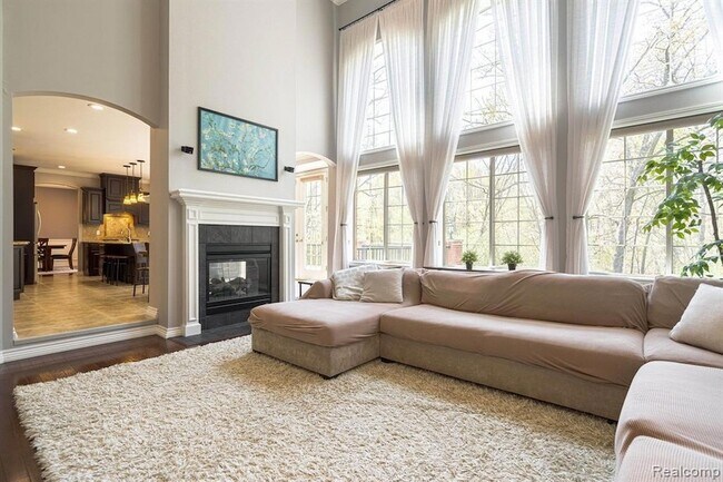 Building Photo - 4906 Stonehenge Dr