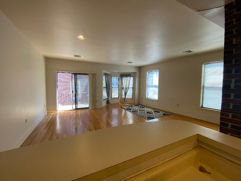 Building Photo - 42 Worcester Sq