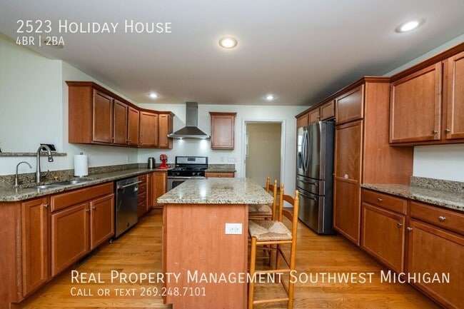 Building Photo - 2523 Holiday House Rd