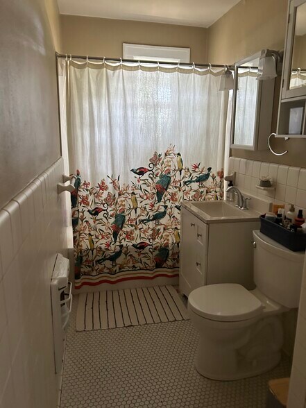 Building Photo - 1023 Scott St