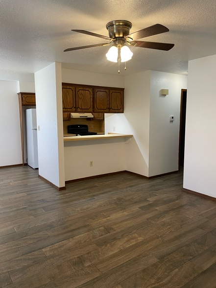 Living Room looking into Kitchen - 908 Acacia Cir