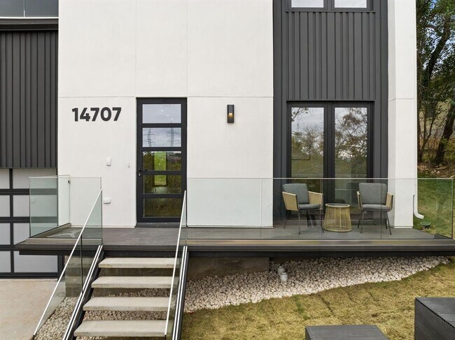 Building Photo - 14707 Little Fox Trail