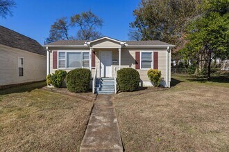 Building Photo - 801 E Mobile St