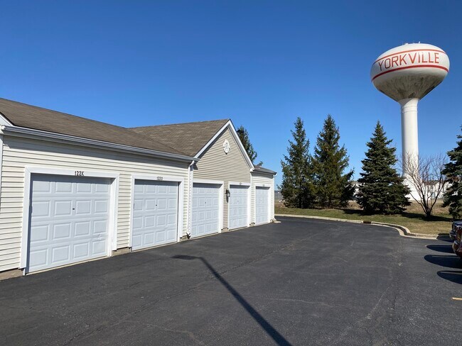 Building Photo - 122 Bertram Dr
