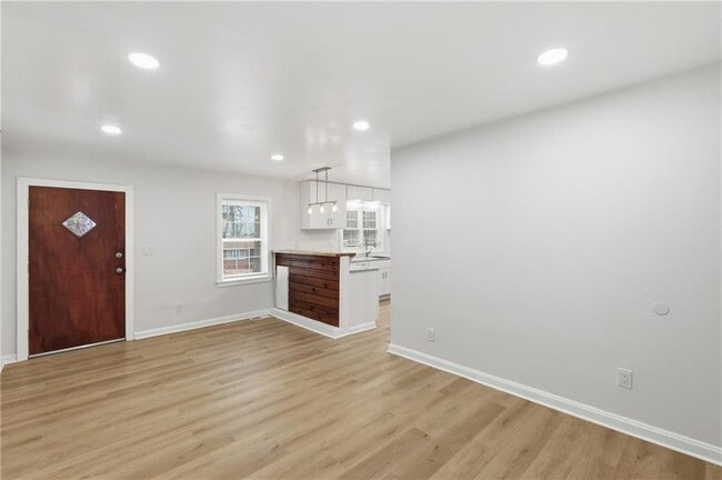 Building Photo - 2281 Polar Rock Ave SW