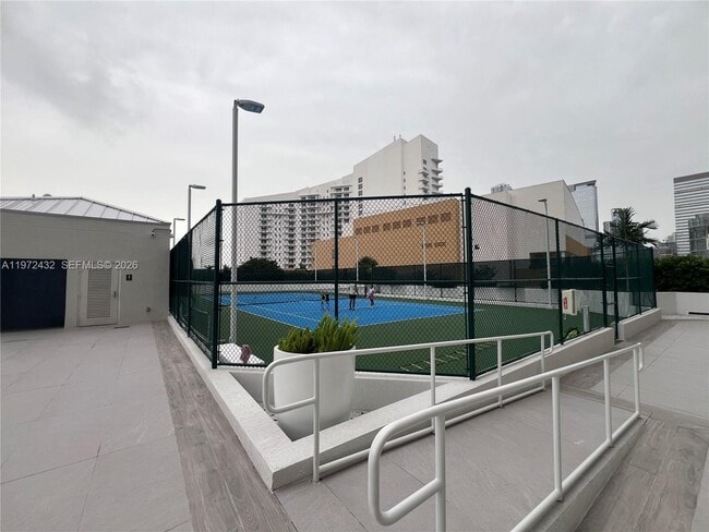 Building Photo - 770 Claughton Island Dr