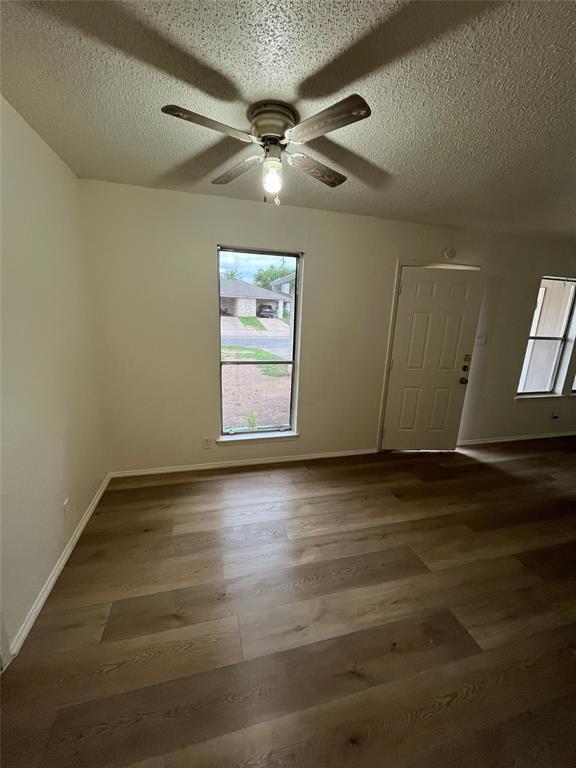Building Photo - 905 Fieldwood Dr