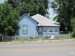 Building Photo - 1212 W Kirkwood Ave