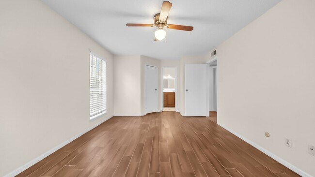 Building Photo - 2120 El Paseo St