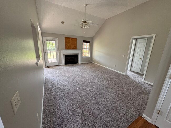 Building Photo - 5708 Sunburst Ct
