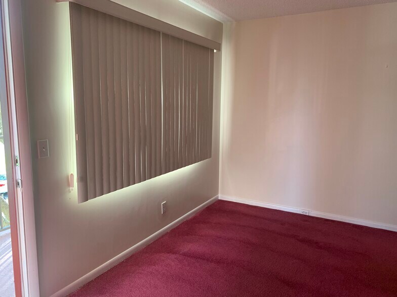 Building Photo - 13455 SW 9th Ct