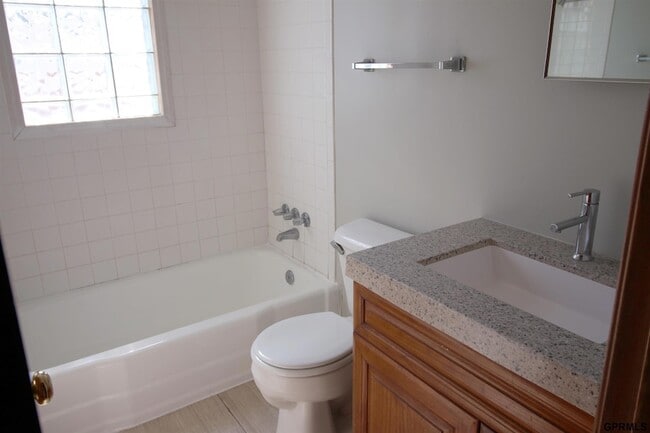 Building Photo - 7220 Blue Ridge Dr