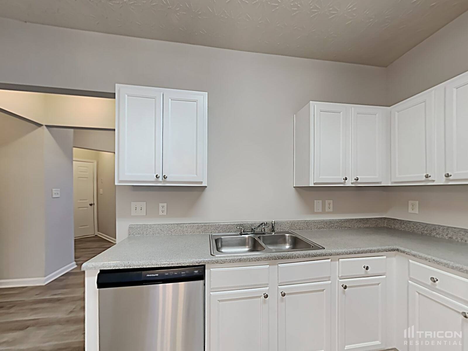 Building Photo - 441 Pondweed Dr