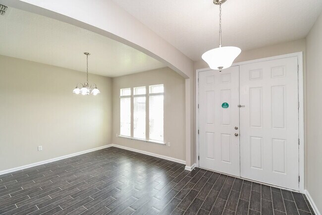 Building Photo - 15658 Spotted Saddle Cir