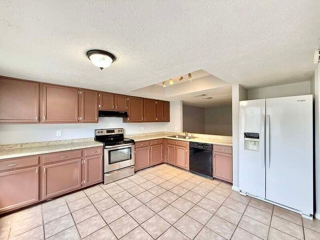 Building Photo - 5143 Puritan Cir