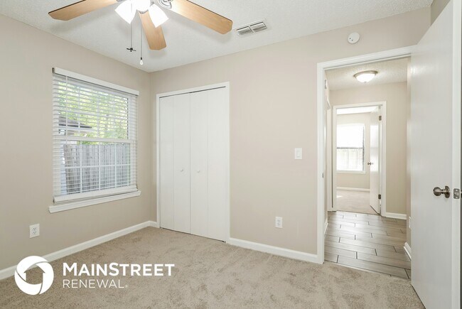 Building Photo - 7005 Huntington Woods Cir E