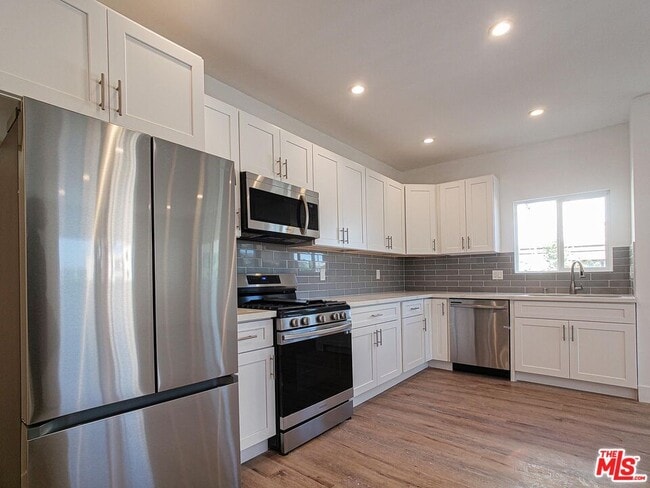 Building Photo - 2957 Francis Ave