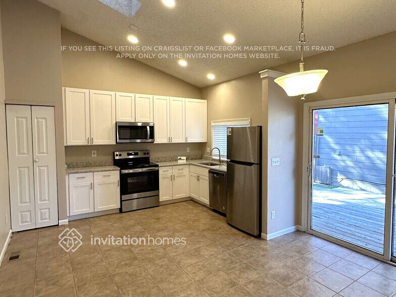 Building Photo - 17866 E Ada Dr