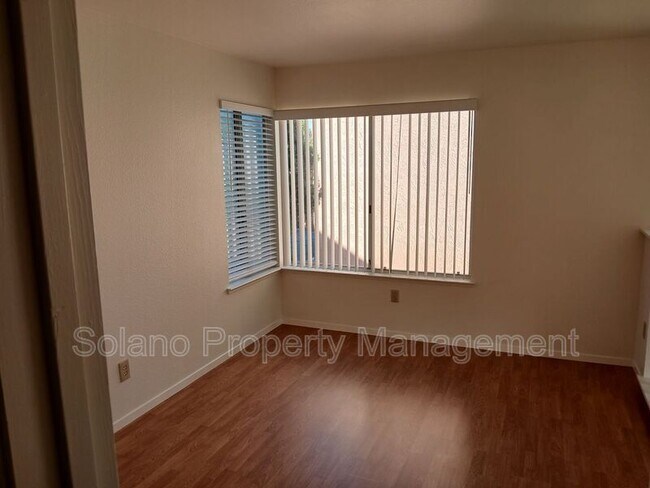 Building Photo - 318 Ridgecrest Cir