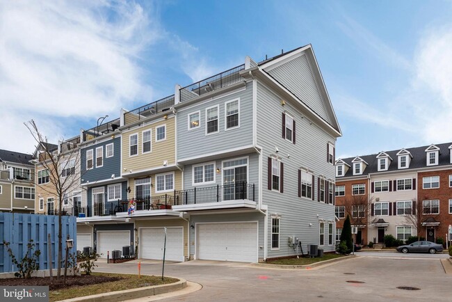 Building Photo - 115 Meridian Ln