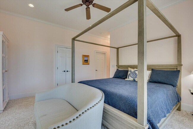 Building Photo - 501 John Fox's Run