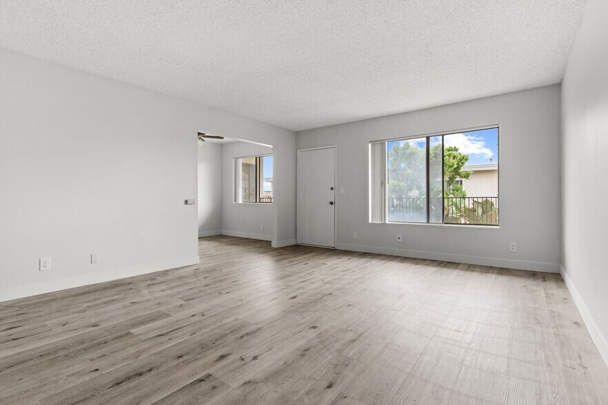 Building Photo - 8331 Lampson Ave