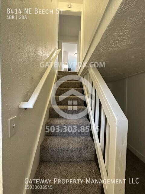 Building Photo - 8414 NE Beech St
