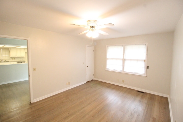 Building Photo - 2436 Huntleigh Dr