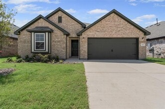 Building Photo - 1324 Water Canna Dr