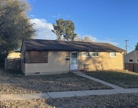 Building Photo - Quaint 3 Bedroom House in Central Colorado...