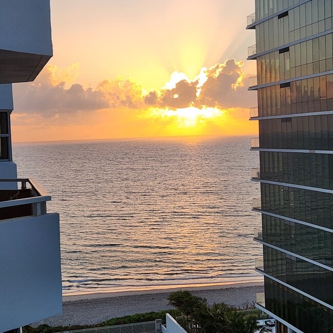 Building Photo - 1980 S Ocean Dr