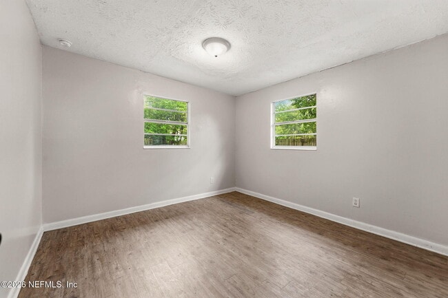 Building Photo - 744 Mackinaw St