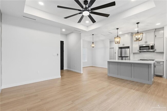 Building Photo - 17 Dorcas Cir