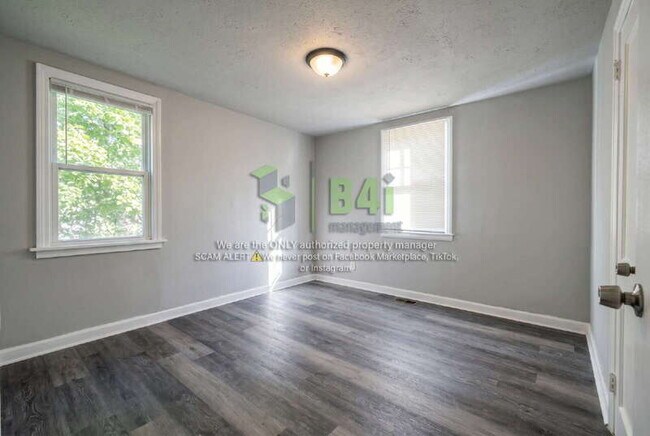 Building Photo - 171 Munson Dr
