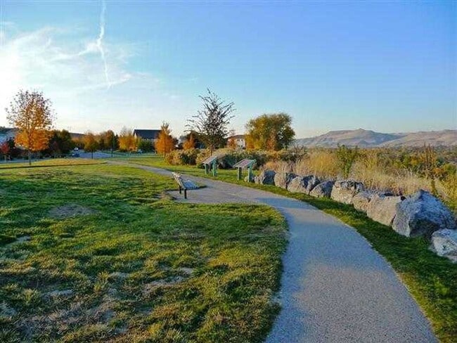 Building Photo - Immaculate Rim Home w/Stunning Views