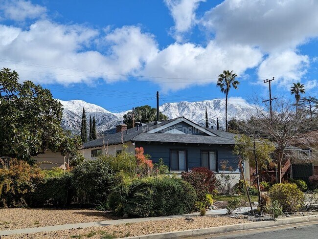 Building Photo - 7849 Beckett St