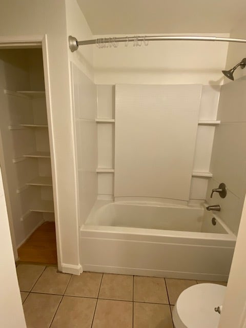 Building Photo - 10331 Lindley Ave