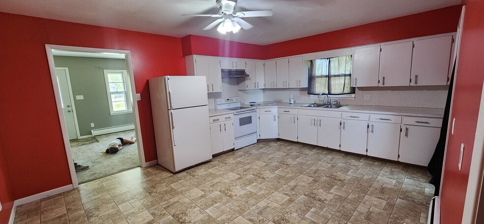 Building Photo - 5658 MO-94