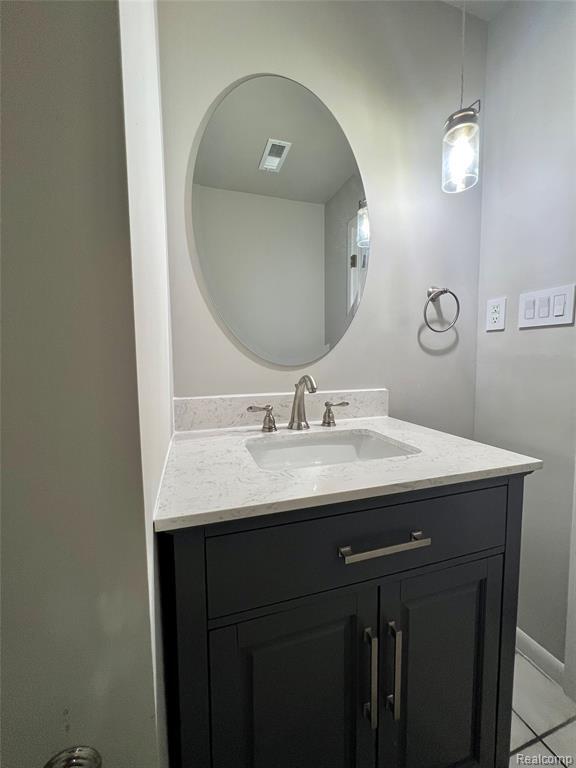 Building Photo - 521 E University Dr