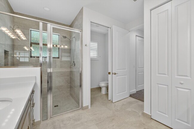 Building Photo - 12347 SW Compass Pt Dr