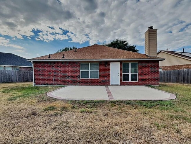 Building Photo - 6002 Lone Prairie Way